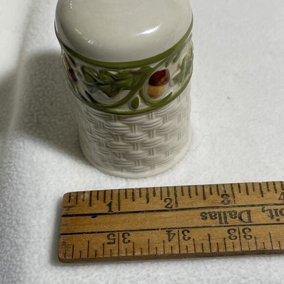 Fall Autumn Harvest Thanksgiving Ceramic Salt & Pepper Shakers - Picture 5 of 6